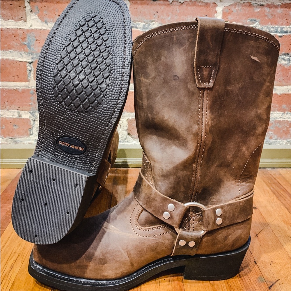 BRAND NEW Cody James Leather Boots